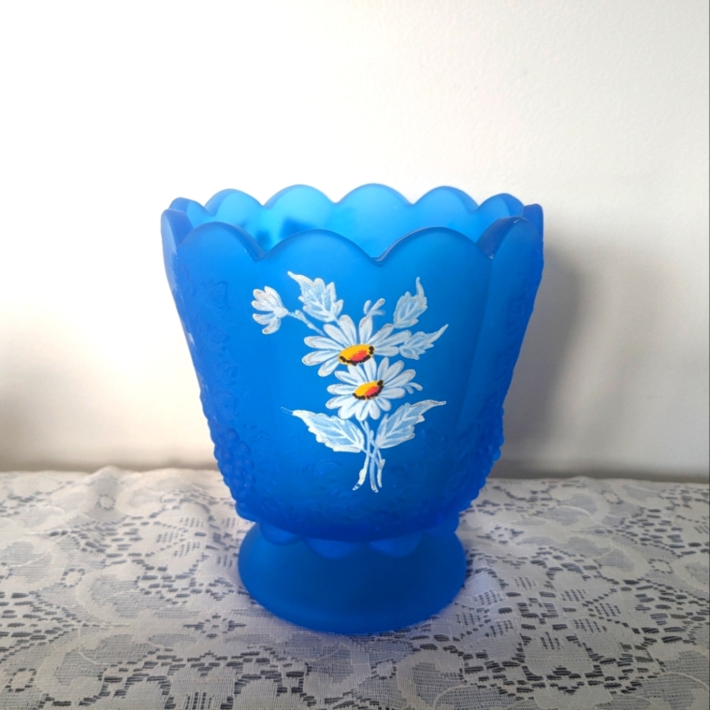 Vintage Westmoreland Frosted Blue Glass Vase – Hand Painted Daisy Floral,